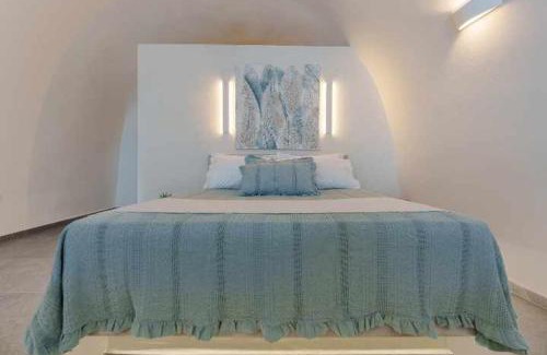 Vothon Villa | Crown Cactus Cave Suite