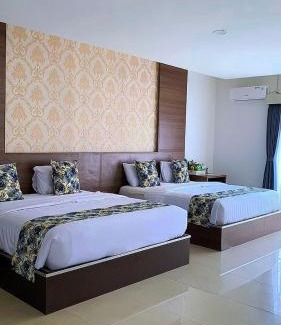 Pangandaran Hotel | Crown Hotel Pangandaran Syariah