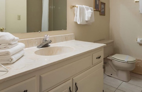 Lake Tansi Condo | Crown Resorts Lake Tansi East Large 1BR Condo w/ 1 Queen & 2 Twins
