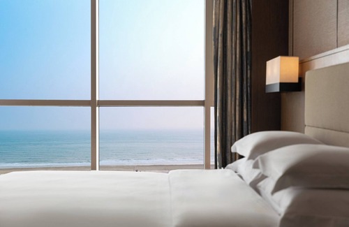 Haicheng District Hotel | Crowne Plaza Beihai Silver Beach by IHG