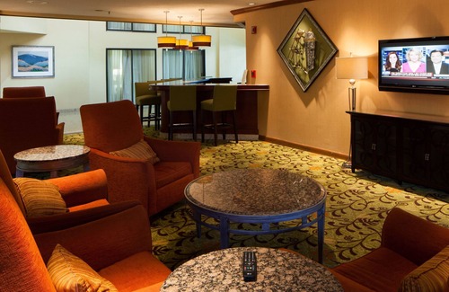 Hickory Hotel | Crowne Plaza Hotel Hickory by IHG