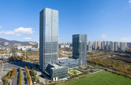 Jingmen Hotel | Crowne Plaza Jingmen by IHG