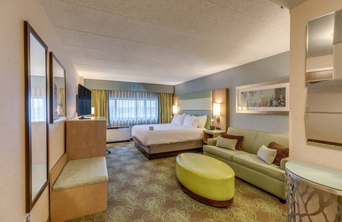 Waverly Hotel | Crowne Plaza Lansing by IHG