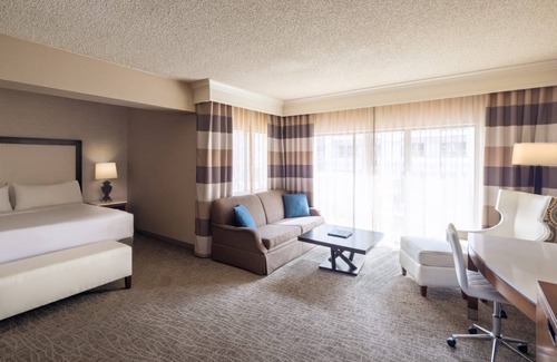 Chandler Hotel | Crowne Plaza Phoenix - Chandler Golf Resort by IHG