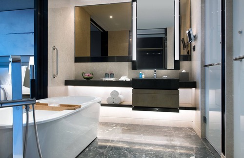 Minhang Hotel | Crowne Plaza Shanghai Pujiang by IHG