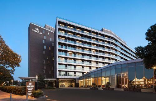 Qingpu Hotel | Crowne Plaza Shanghai Xiayang Lake by IHG