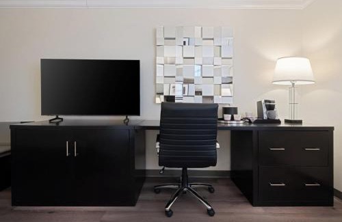 Montebello Hotel | Crowne Plaza Suffern-Mahwah by IHG