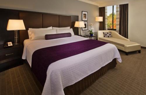 Montebello Hotel | Crowne Plaza Suffern-Mahwah by IHG