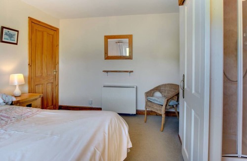 Mawr House | Crwcca Farm Cottage in the beautiful Felindre