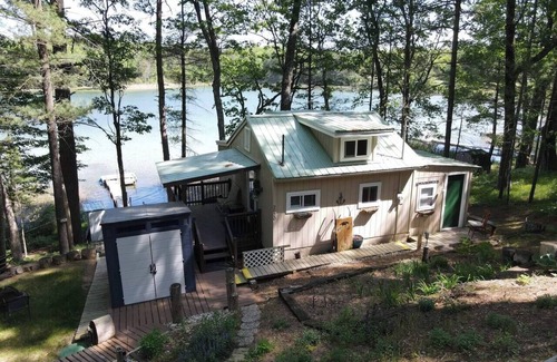 Baldwin Cottage | Crystal Clear Cottage - Hosted by Simple Lyfe Stays