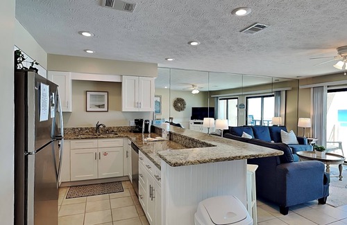 Crystal Beach Condo | Crystal Villas #9B | Gulf Front + Beach Service Included