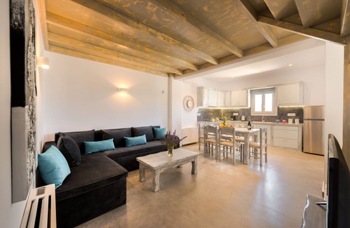 Messaria Apartment | Crystal Villas Santorini 1