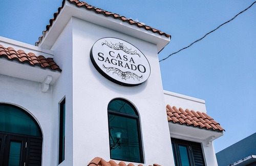 Sagrado Corazon Apartment | CS3- Original Spanish Architecture in the Heart of SanJuan w/Parking