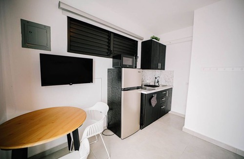 Sagrado Corazon Apartment | CS5- Preserved Colonial 1BR with High Ceilings- Sleeps 2