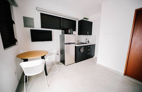 Sagrado Corazon Apartment | CS5- Preserved Colonial 1BR with High Ceilings- Sleeps 2