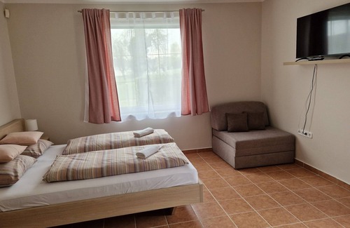 Zalakaros House | Csendes kis Földszinti Apartman, Pároknak - Termálfürdő 3 Perc Autóval
