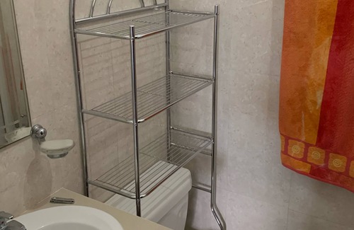 Colonia Campestre Apartment | Cuarto con baño privado/ Room with private washroom