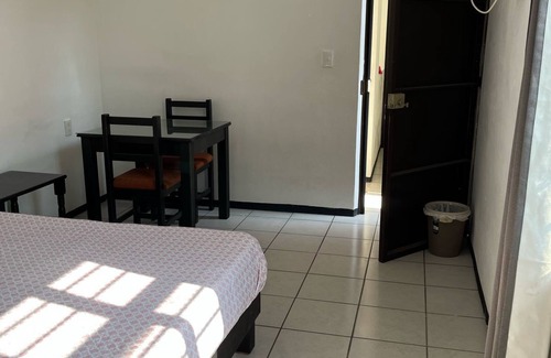 Santa Lucia del Camino House | Cuarto Planta Alta con wifi y baño privado, Santa Lucia del Camino