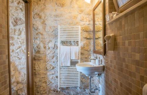 Colle San Marco House | Cubanito Bailon