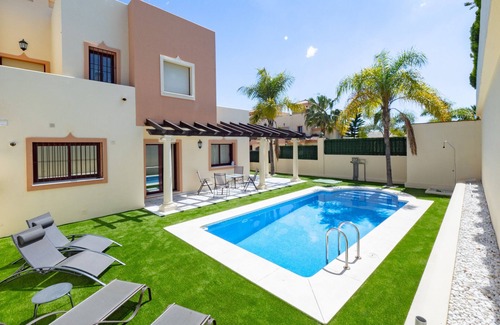 Coin Villa | Cubo's Casa Ilios Los Nebrales/Piscina privada/aire acondicionado/wifi gratis
