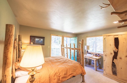 Cuchara Bed & Breakfast | Cucharas River B&B