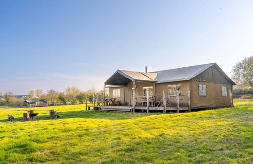 Saxmundham Cabin | Cuckoo, Lantern and Larks site located in Sweffling