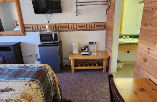 Ohiopyle Hotel | Cucumber | 1BR,1BA, Cabinesque Hotel in Ohiopyle