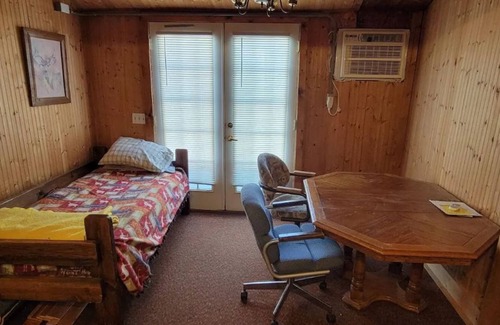 Glen Elder Cottage | Cuddle Cottage - short walk to Glen Elder Lake