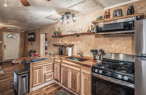 Ruidoso Cabin | Cuddle Up In the Upper Canyon!