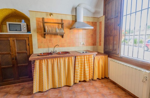 Fonelas Villa | Cuevas La Chumbera - Jazmines 9pax Fonelas by Ruralidays