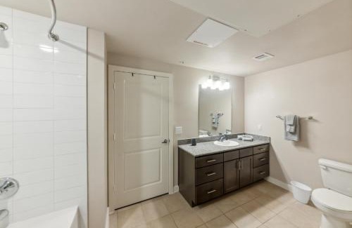 Southeast Houston Apartment | Cullen 6103 I New Construction 1bd Apt I Gated