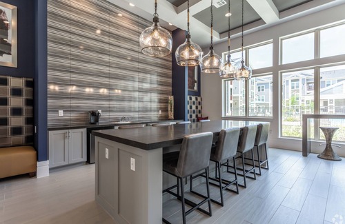 Southeast Houston Apartment | Cullen 8206 I New Construction Bd Apt I Gated