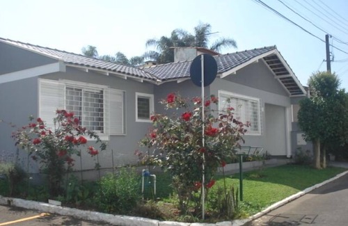 Sao Braz House | CURITIBA-HOUSE WITH GARAGE, IN GATE CONDOMINIUM.