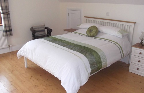 Adrigole House | Curragh Height's IS ONLY RENTED BUY THE YEAR AND ALSO FOR SALE.