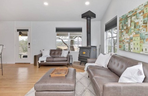 Spicewood House | Custom 2/2 lakefront cottage on 2 Acres W Views!