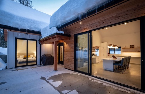 Revelstoke House | Custom accessible home only 5 minutes to Revelstoke Mountain Resort