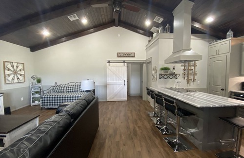 Caldwell House | Custom Barndominium Perfect For Romantic Getaways, Lake or Family Vacations