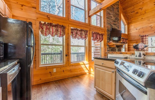 Helen Cabin | Custom Built Cabin with Sauna, Hot Tub & Wrap Around Porch, Pet Friendly 3BR 3BA