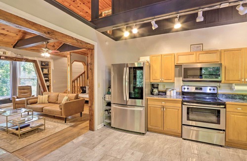 Ellijay Cabin | Custom-Built Luxury Cabin w/Tesla Charger!