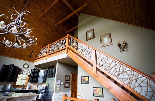 Cashiers House | Custom Built Mountain Home on 4 Acres - 5 Miles from Old Edwards Inn