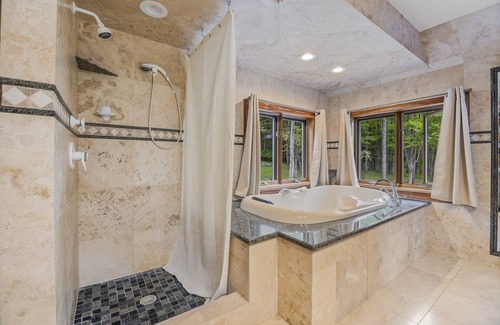 Warren Center Resort | Custom built resort on private lake with kayaks, hiking,