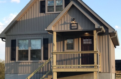Saugerties Cottage | Custom Carriage House, country setting, minutes from Village of Saugerties
