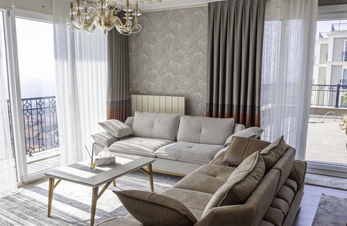 Beylikduzu Apartment | Custom Decorated Penthouse with unique terrace