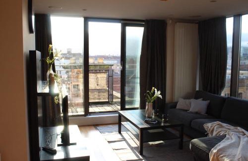 Cathedral Quarter Apartment | Custom House Square Penthouse