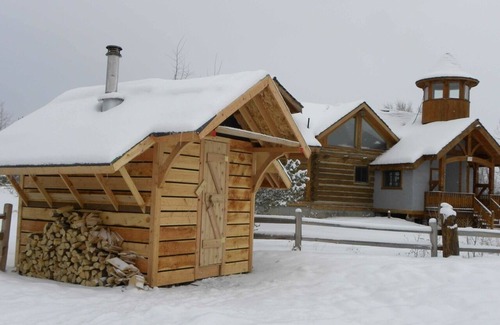 Clawson Cabin | Custom Log Cabin with Teton Views and Hot tub near National Parks