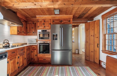 Cape Neddick House | Custom Retreat within steps to Cape Neddick Beach
