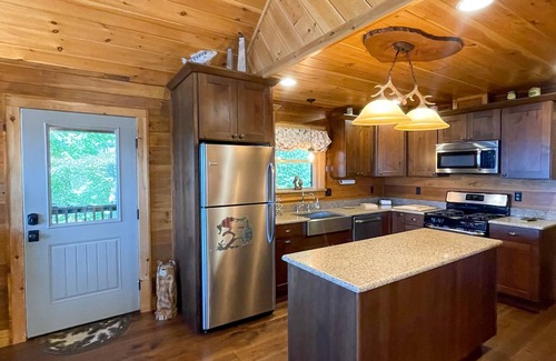 Bryson City Cabin | Customer Appreciation Year! See Discount information in Ad