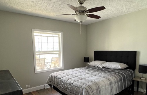 Bass Lake House | Cute 2 bedroom 1 bath house with private pier to the lake