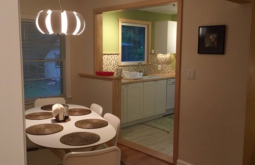 Granada House | Cute 2 Bedroom 2 bath Home In Great Neighborhood.