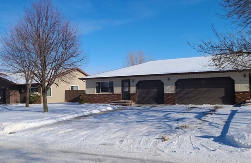 Neenah Apartment | Cute and Comfortable!